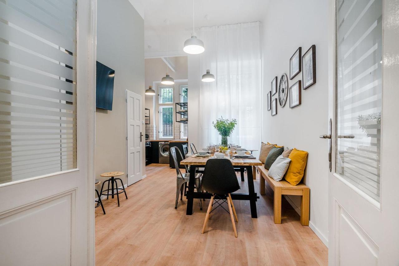 Modern And Huge Apts In Center By Michal&Friends Διαμέρισμα Πράγα Εξωτερικό φωτογραφία