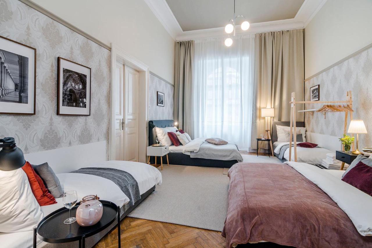 Modern And Huge Apts In Center By Michal&Friends Διαμέρισμα Πράγα Εξωτερικό φωτογραφία