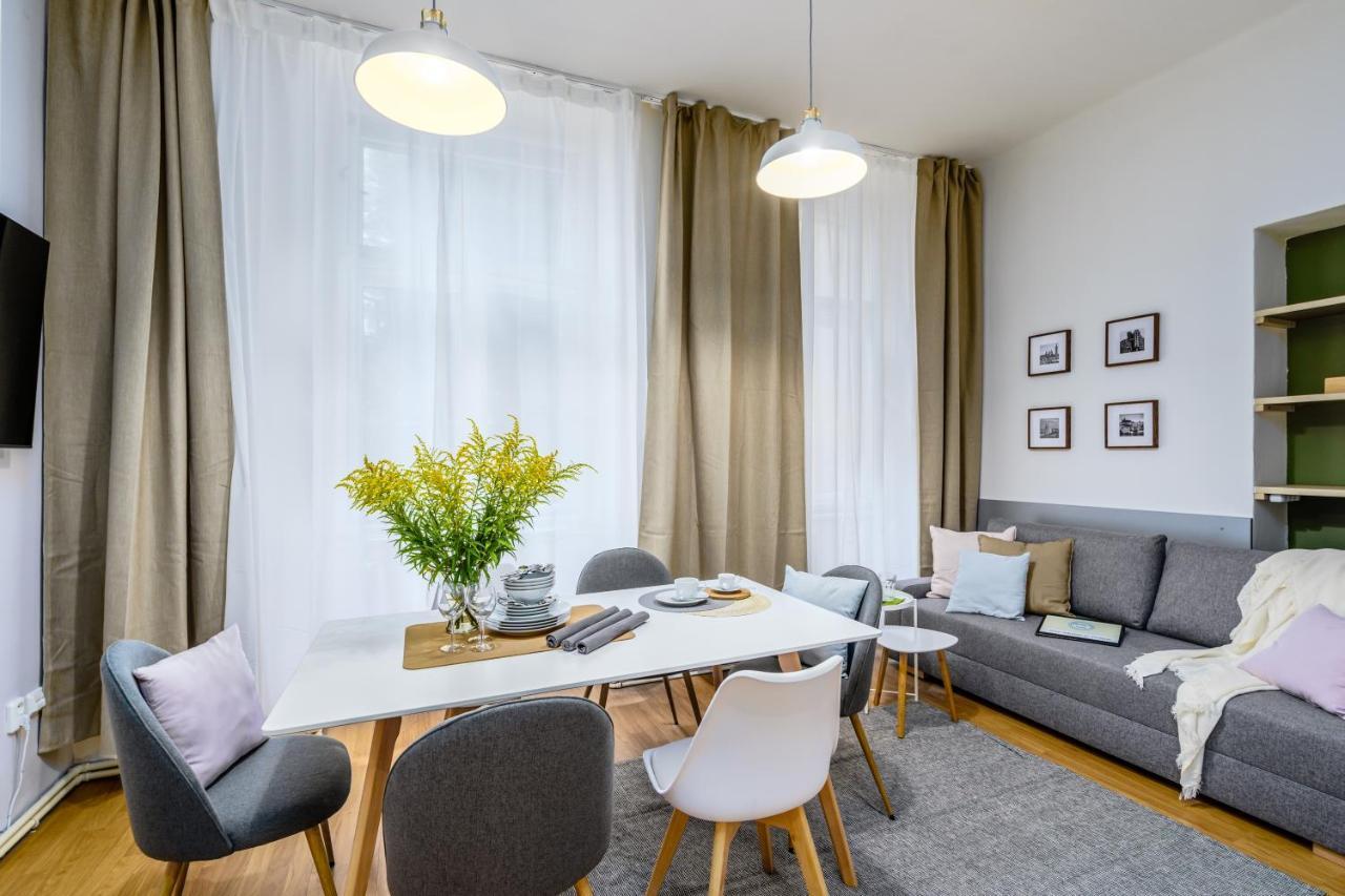 Modern And Huge Apts In Center By Michal&Friends Διαμέρισμα Πράγα Εξωτερικό φωτογραφία