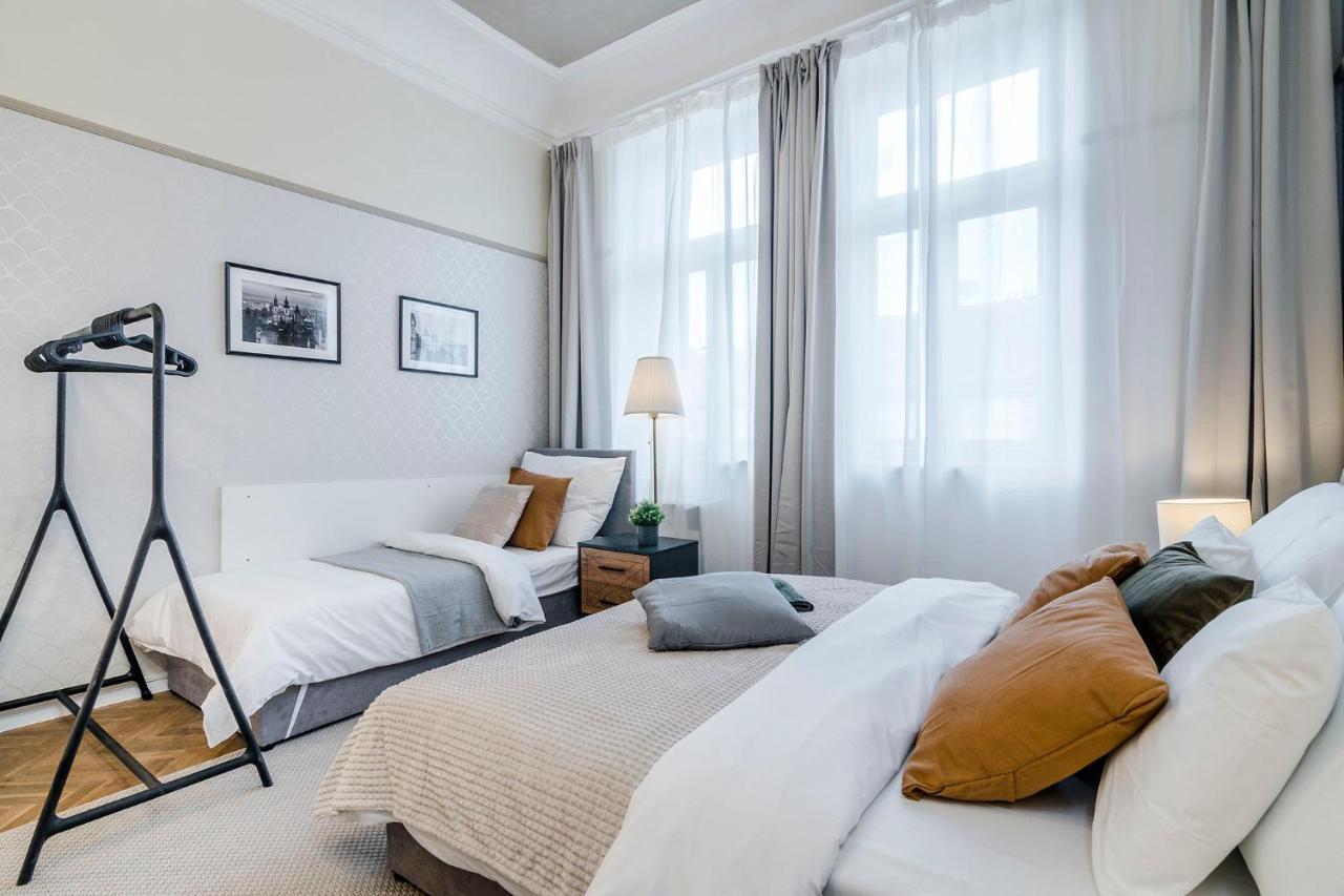 Modern And Huge Apts In Center By Michal&Friends Διαμέρισμα Πράγα Εξωτερικό φωτογραφία